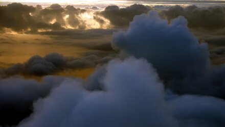 nubes-calent-insostenible.jpg